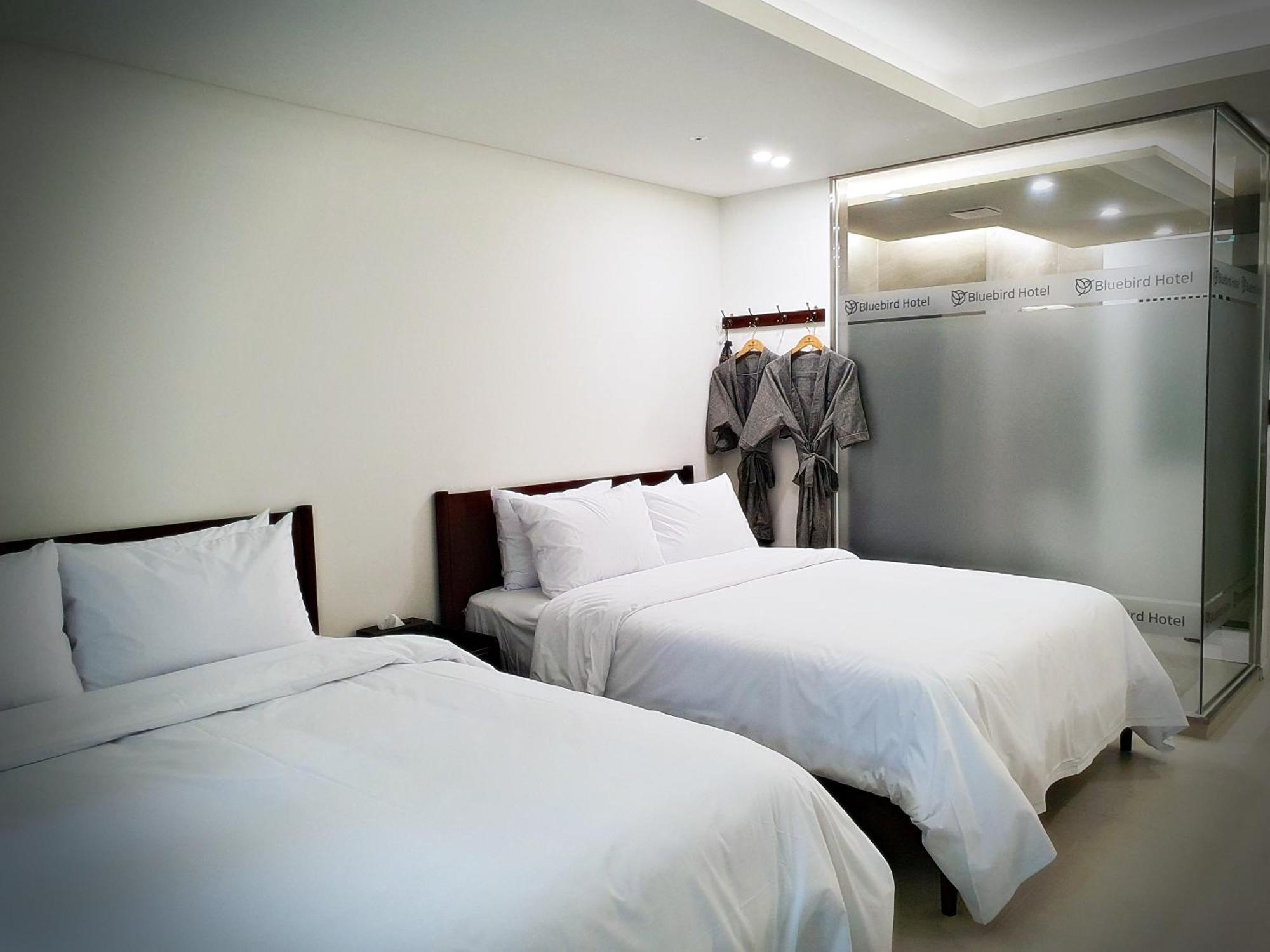 Bluebird Hotel Инчон Екстериор снимка