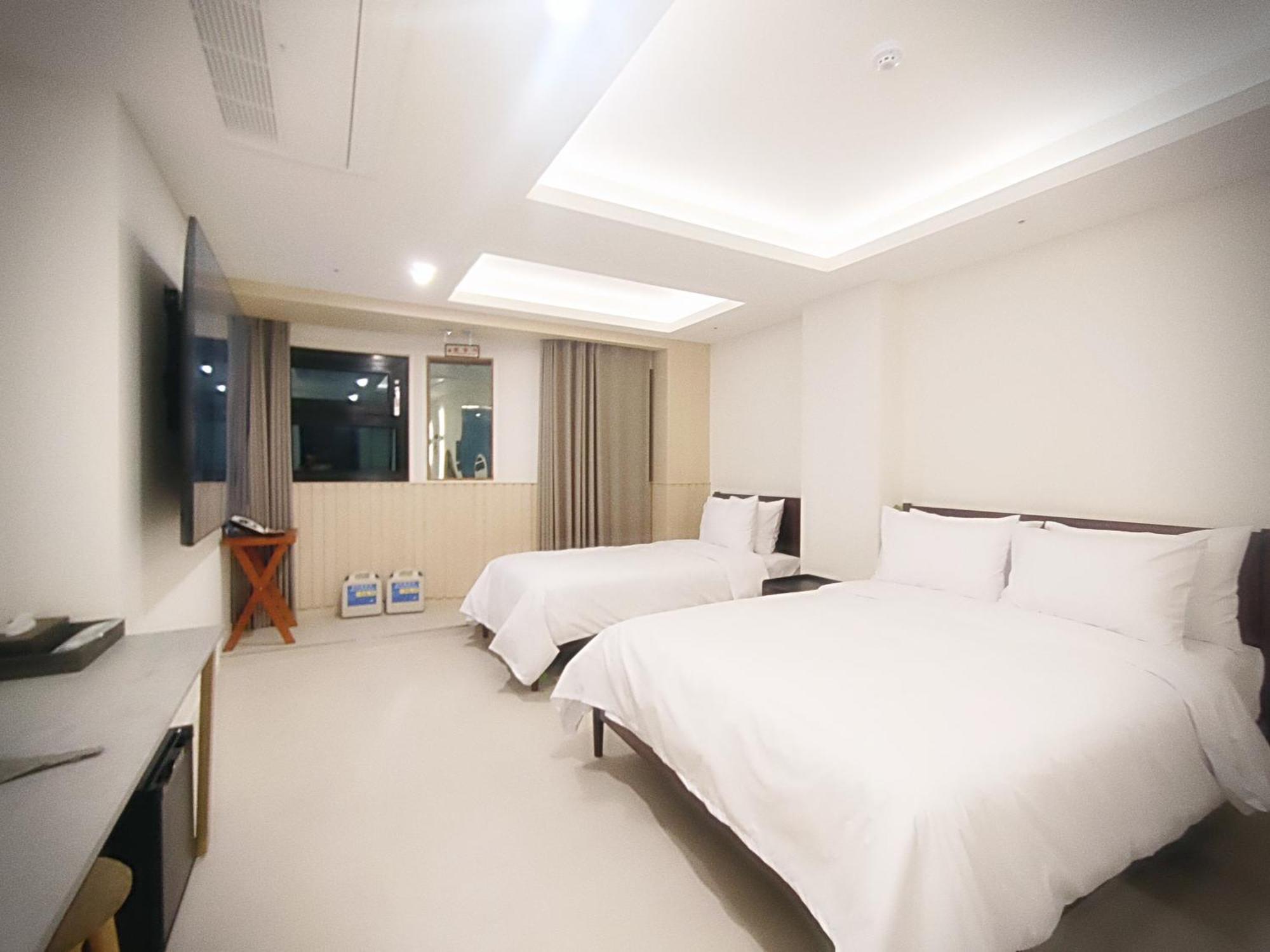 Bluebird Hotel Инчон Екстериор снимка