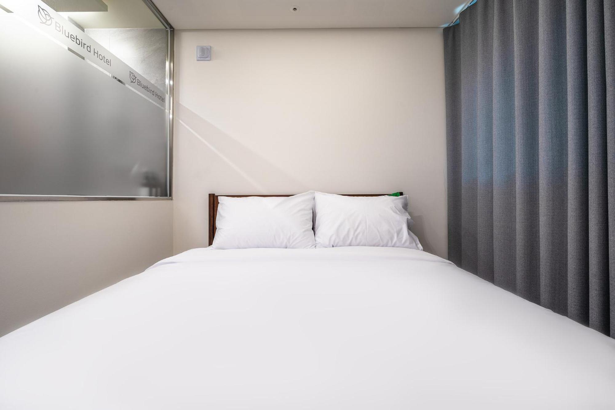 Bluebird Hotel Инчон Екстериор снимка