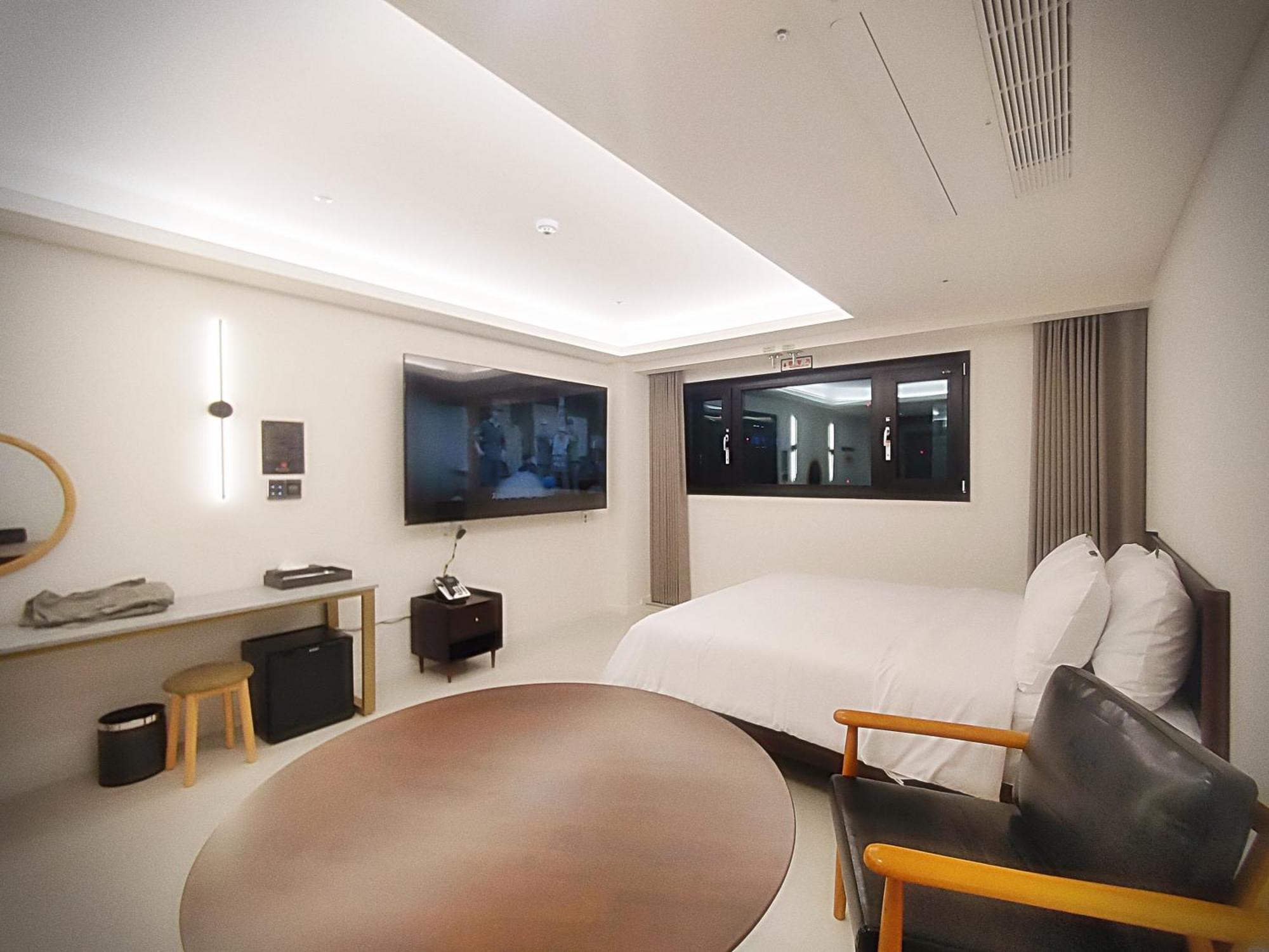 Bluebird Hotel Инчон Екстериор снимка