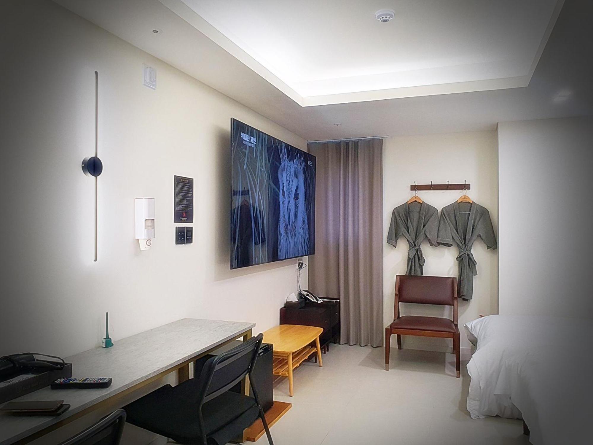Bluebird Hotel Инчон Екстериор снимка