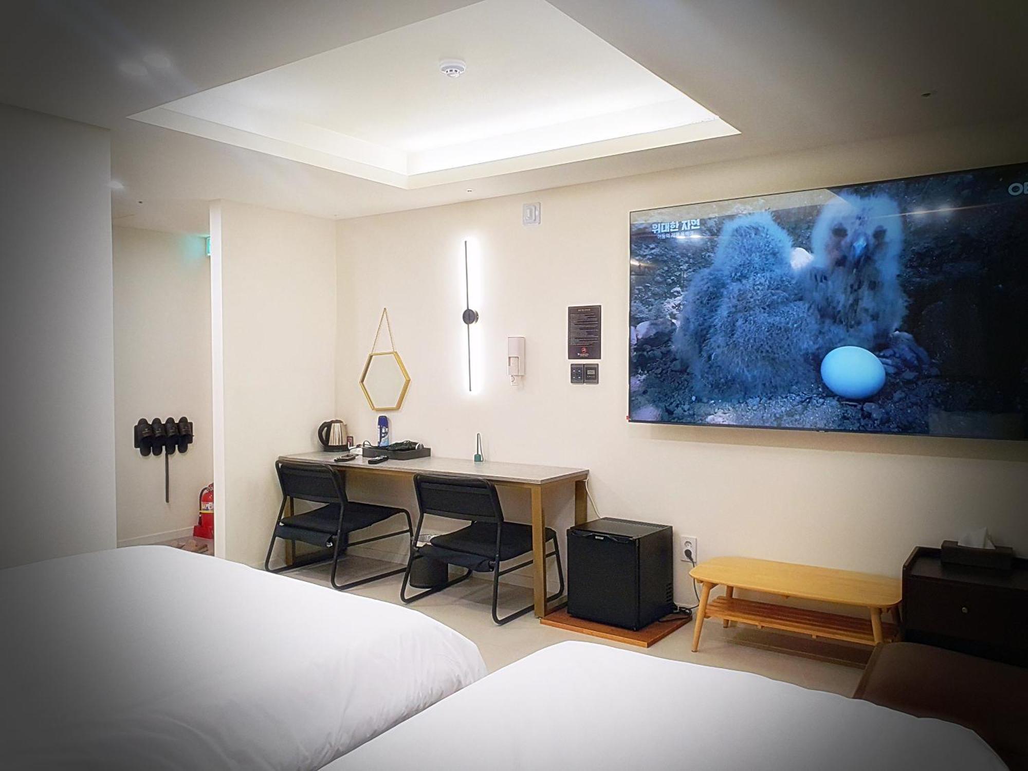 Bluebird Hotel Инчон Екстериор снимка